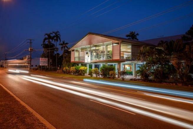 Hiway Inn Motel Дарвин Экстерьер фото